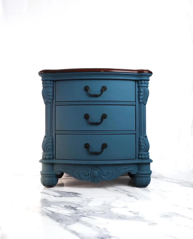 Old World - Smoked Out - Clay and Chalk Paint